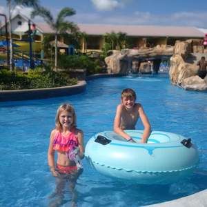 Meet your Posher, Laurie